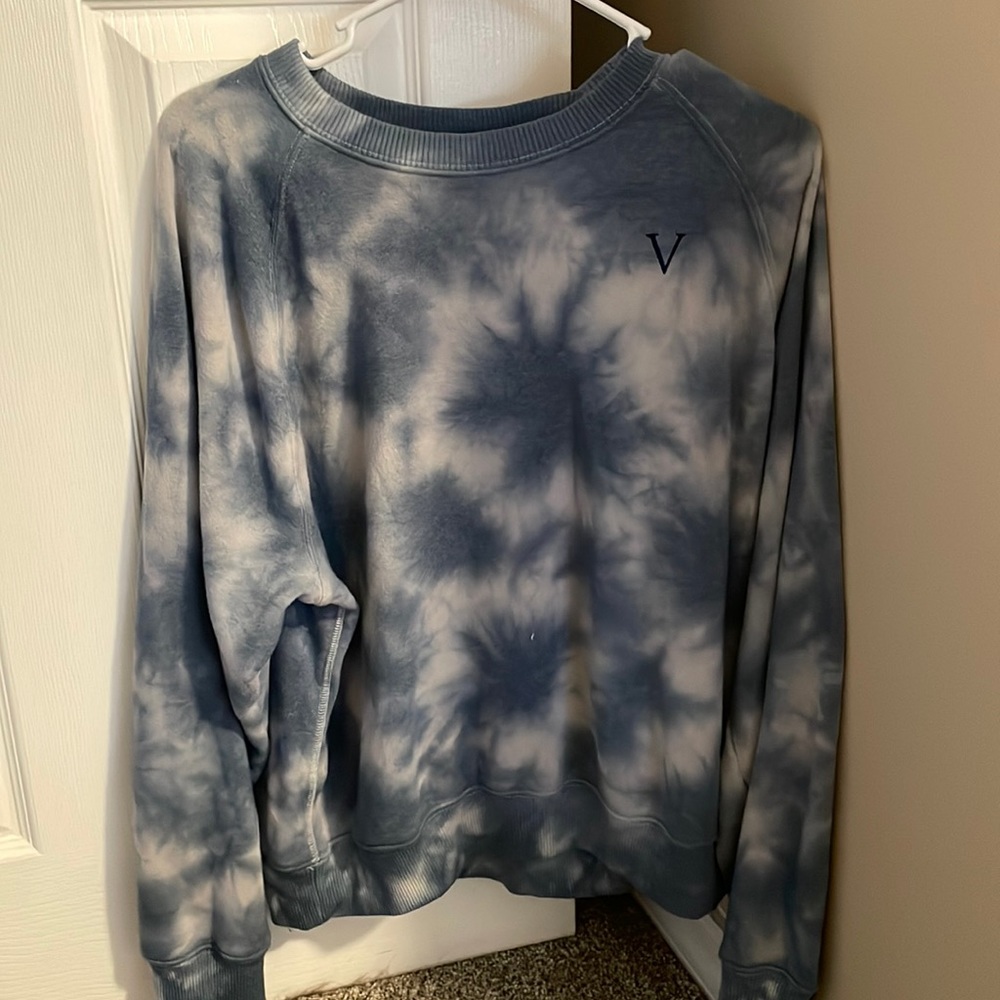 Victorias Secret women’s crew neck
